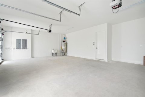 Casa en venta en Boca Raton, Florida, 5 dormitorios, 339.93 m2 № 1986746 - foto 17