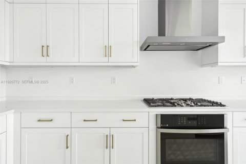 Casa en venta en Boca Raton, Florida, 5 dormitorios, 339.93 m2 № 1986746 - foto 11