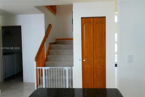 Купить виллу или дом в Пемброк-Пайнс, Флорида 4 спальни, 202.06м2, № 1990643 - фото 23