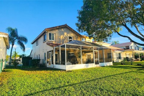 Купить виллу или дом в Пемброк-Пайнс, Флорида 4 спальни, 202.06м2, № 1990643 - фото 13