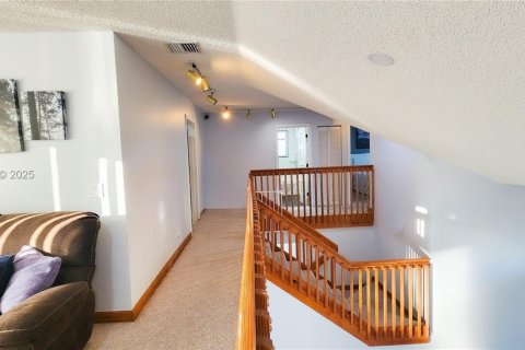 Купить виллу или дом в Пемброк-Пайнс, Флорида 4 спальни, 202.06м2, № 1990643 - фото 11