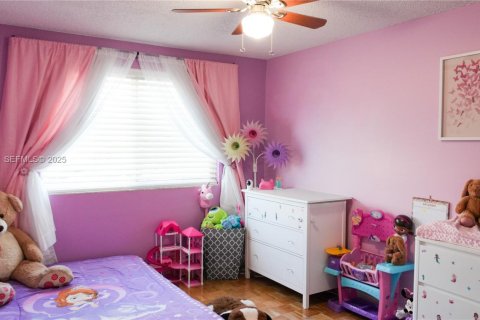 Купить виллу или дом в Пемброк-Пайнс, Флорида 4 спальни, 202.06м2, № 1990643 - фото 27