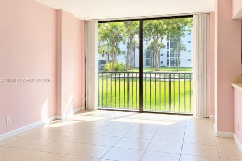 Copropriété à louer à Sunny Isles Beach, Floride: 1 chambre, 71.26 m2 № 2387108 - photo 2