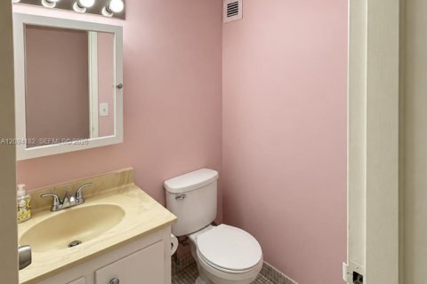 Copropriété à louer à Sunny Isles Beach, Floride: 1 chambre, 71.26 m2 № 2387108 - photo 14