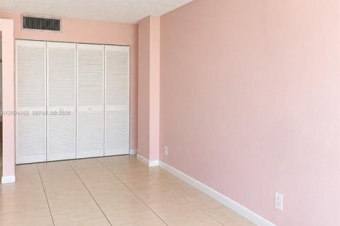 Copropriété à louer à Sunny Isles Beach, Floride: 1 chambre, 71.26 m2 № 2387108 - photo 6