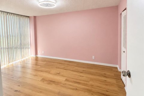 Copropriété à louer à Sunny Isles Beach, Floride: 1 chambre, 71.26 m2 № 2387108 - photo 4