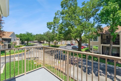 Condo in Altamonte Springs, Florida, 2 bedrooms  № 2207792 - photo 22