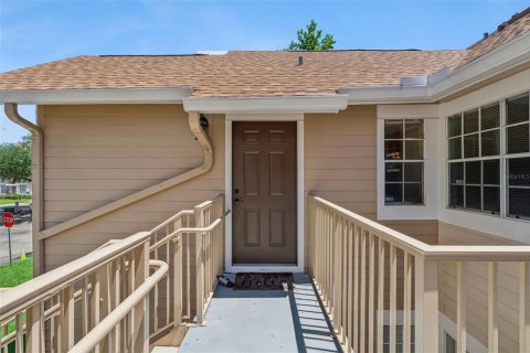 Condo in Altamonte Springs, Florida, 2 bedrooms  № 2207792 - photo 6