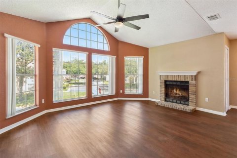 Condo in Altamonte Springs, Florida, 2 bedrooms  № 2207792 - photo 3