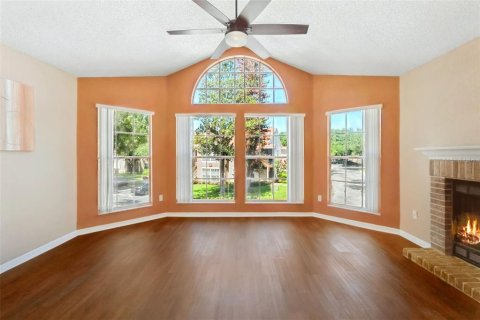 Condo in Altamonte Springs, Florida, 2 bedrooms  № 2207792 - photo 7