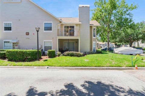 Condo in Altamonte Springs, Florida, 2 bedrooms  № 2207792 - photo 21