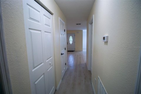 House in Ocala, Florida 4 bedrooms, 139.82 sq.m. № 683118 - photo 16