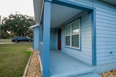 House in Ocala, Florida 4 bedrooms, 139.82 sq.m. № 683118 - photo 3