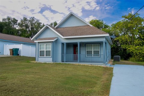 House in Ocala, Florida 4 bedrooms, 139.82 sq.m. № 683118 - photo 2