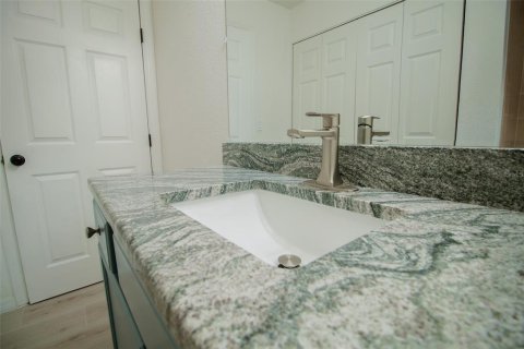 House in Ocala, Florida 4 bedrooms, 139.82 sq.m. № 683118 - photo 15