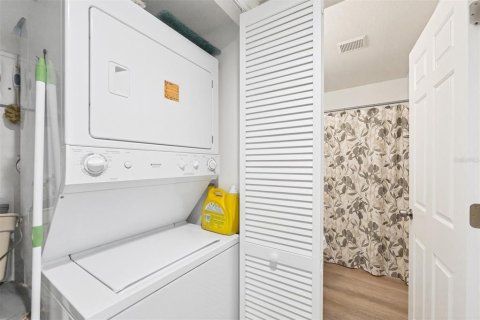 Купить кондоминиум в Порт-Шарлотт, Флорида 6 комнат, 104.05м2, № 1717473 - фото 25