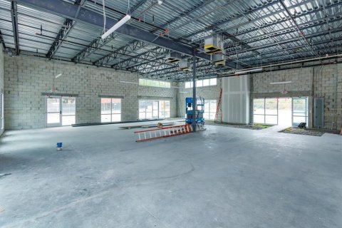 Commercial property in Altamonte Springs, Florida № 2205931 - photo 20