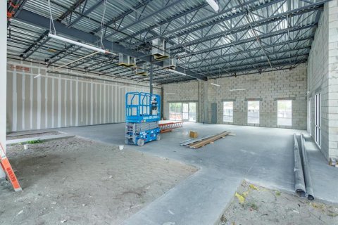 Commercial property in Altamonte Springs, Florida № 2205931 - photo 22
