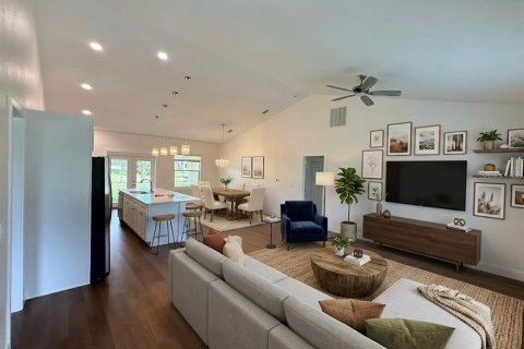 Casa en venta en Palm Coast, Florida, 3 dormitorios, 145.02 m2 № 2119708 - foto 2