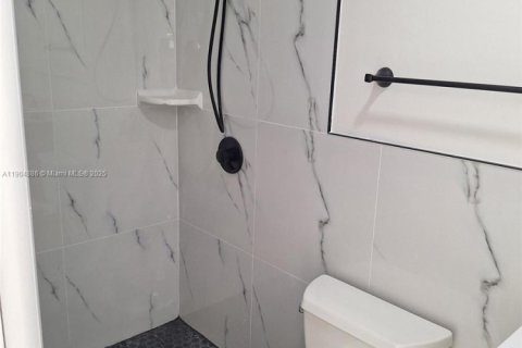 Снять в аренду коммерческую недвижимость в Мирамар, Флорида 121.89м2, № 1956545 - фото 6