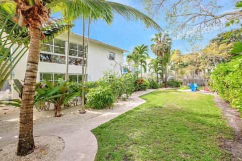 Commercial property in Fort Lauderdale, Florida 352.01 sq.m. № 2153875 - photo 11