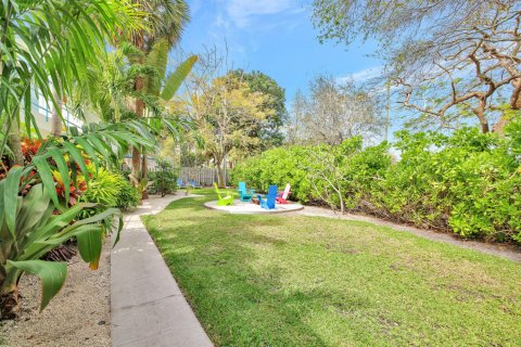 Commercial property in Fort Lauderdale, Florida 352.01 sq.m. № 2153875 - photo 12