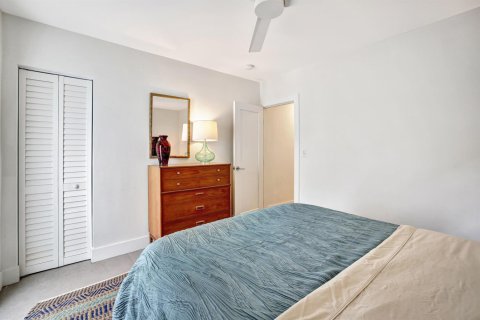 Commercial property in Fort Lauderdale, Florida 352.01 sq.m. № 2153875 - photo 25