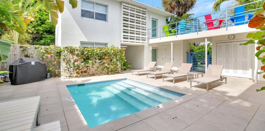 Commercial property in Fort Lauderdale, Florida 352.01 sq.m. № 2153875