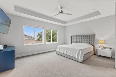 Villa ou maison à louer à Tampa, Floride: 4 chambres, 249.63 m2 № 2428889 - photo 18