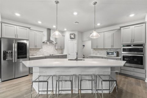 Villa ou maison à louer à Tampa, Floride: 4 chambres, 249.63 m2 № 2428889 - photo 2