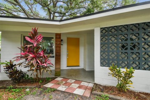 Casa en venta en Tampa, Florida, 3 dormitorios, 104.42 m2 № 1773632 - foto 1