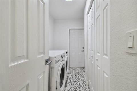 Casa en venta en Tampa, Florida, 3 dormitorios, 104.42 m2 № 1773632 - foto 11