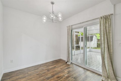 Casa en venta en Tampa, Florida, 3 dormitorios, 104.42 m2 № 1773632 - foto 14