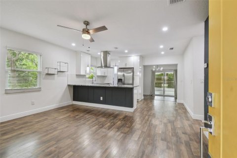 Casa en venta en Tampa, Florida, 3 dormitorios, 104.42 m2 № 1773632 - foto 4