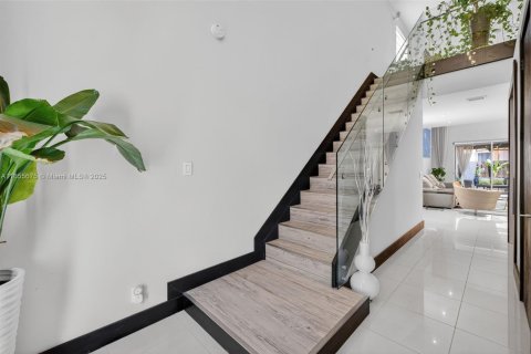 Villa ou maison à vendre à Hollywood, Floride: 2 chambres, 183.57 m2 № 1882378 - photo 6