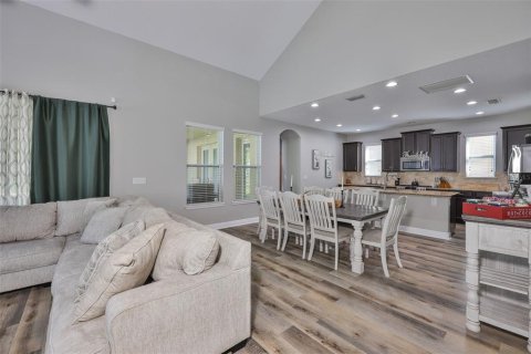 Casa en venta en Tampa, Florida, 4 dormitorios, 253.9 m2 № 1877291 - foto 11