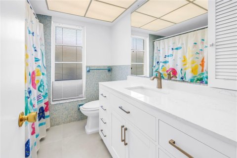 House in Saint Petersburg, Florida 4 bedrooms, 236.99 sq.m. № 2167148 - photo 27