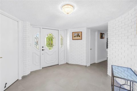 House in Saint Petersburg, Florida 4 bedrooms, 236.99 sq.m. № 2167148 - photo 6