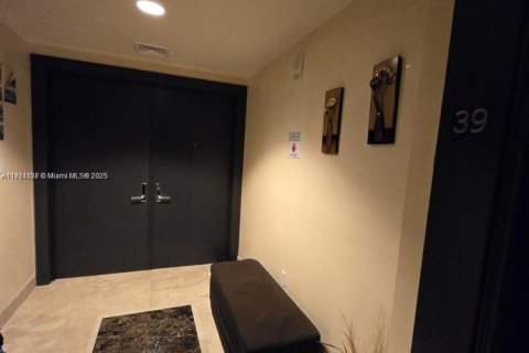 Copropriété à vendre à Miami, Floride: 3 chambres, 146.32 m2 № 2012099 - photo 5