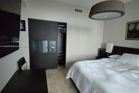 Copropriété à vendre à Miami, Floride: 3 chambres, 146.32 m2 № 2012099 - photo 24