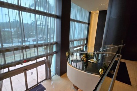 Copropriété à vendre à Miami, Floride: 3 chambres, 146.32 m2 № 2012099 - photo 2