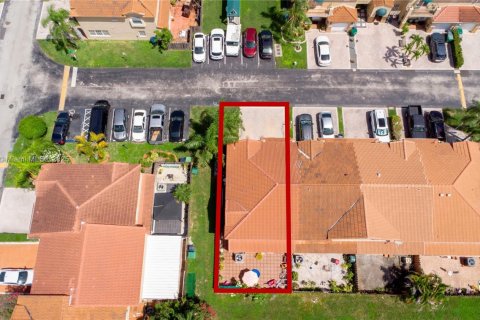 Townhouse in Miami, Florida 3 bedrooms, 171.68 sq.m. № 1926782 - photo 5