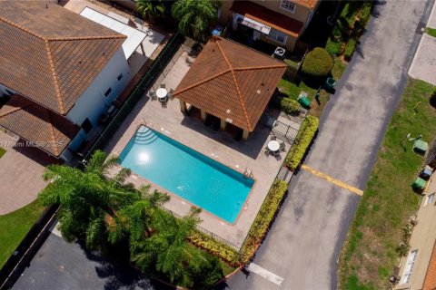 Townhouse in Miami, Florida 3 bedrooms, 171.68 sq.m. № 1926782 - photo 9