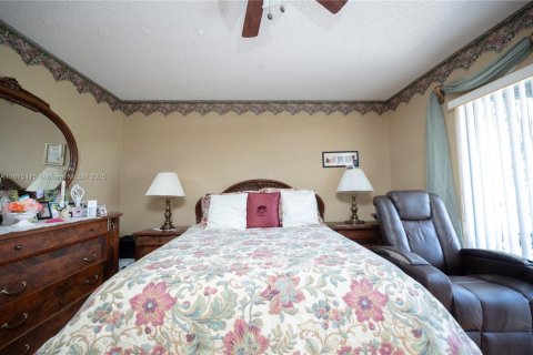 Townhouse in Miami, Florida 3 bedrooms, 171.68 sq.m. № 1926782 - photo 28