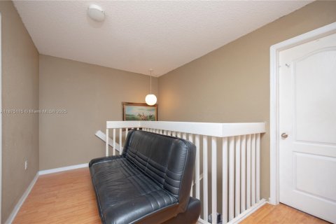 Townhouse in Miami, Florida 3 bedrooms, 171.68 sq.m. № 1926782 - photo 26