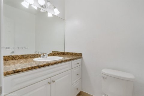 Снять в аренду кондоминиум в Форт-Лодердейл, Флорида 2 спальни, 100.33м2, № 1992309 - фото 6