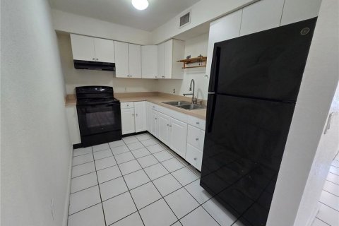 House in Port Charlotte, Florida 4 bedrooms, 144.74 sq.m. № 1785567 - photo 6