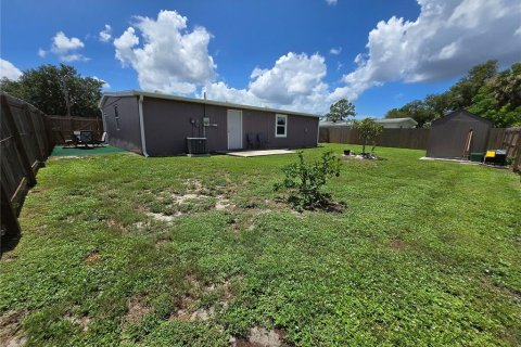 House in Port Charlotte, Florida 4 bedrooms, 144.74 sq.m. № 1785567 - photo 24