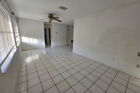 House in Port Charlotte, Florida 4 bedrooms, 144.74 sq.m. № 1785567 - photo 3