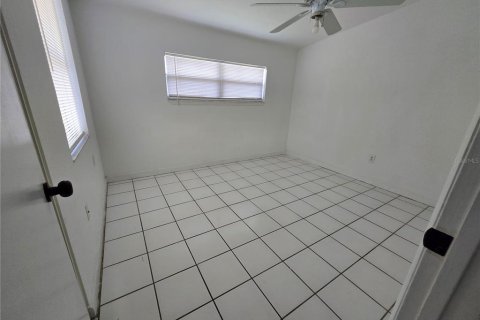 House in Port Charlotte, Florida 4 bedrooms, 144.74 sq.m. № 1785567 - photo 7